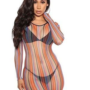 Women’s fishnet coverup